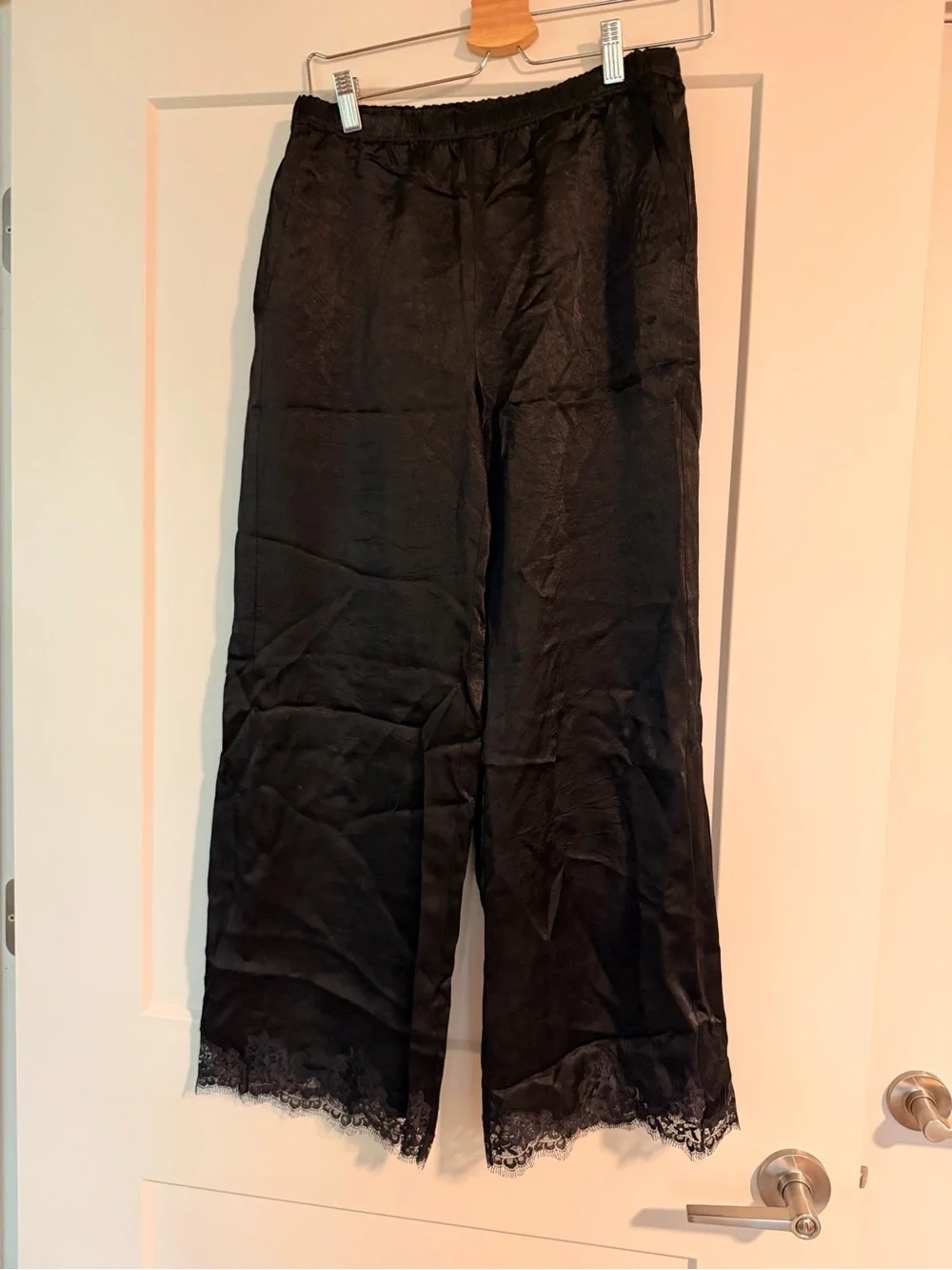 Stratus lace-trim pant in textured satin